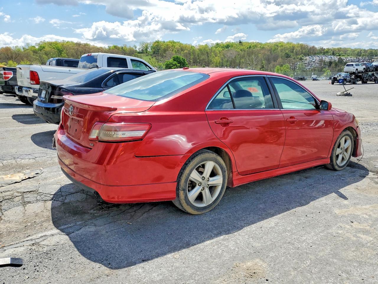2011 TOYOTA CAMRY