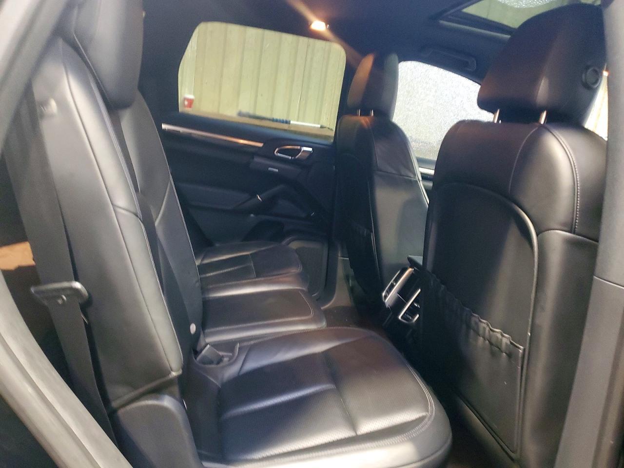 2013 PORSCHE CAYENNE