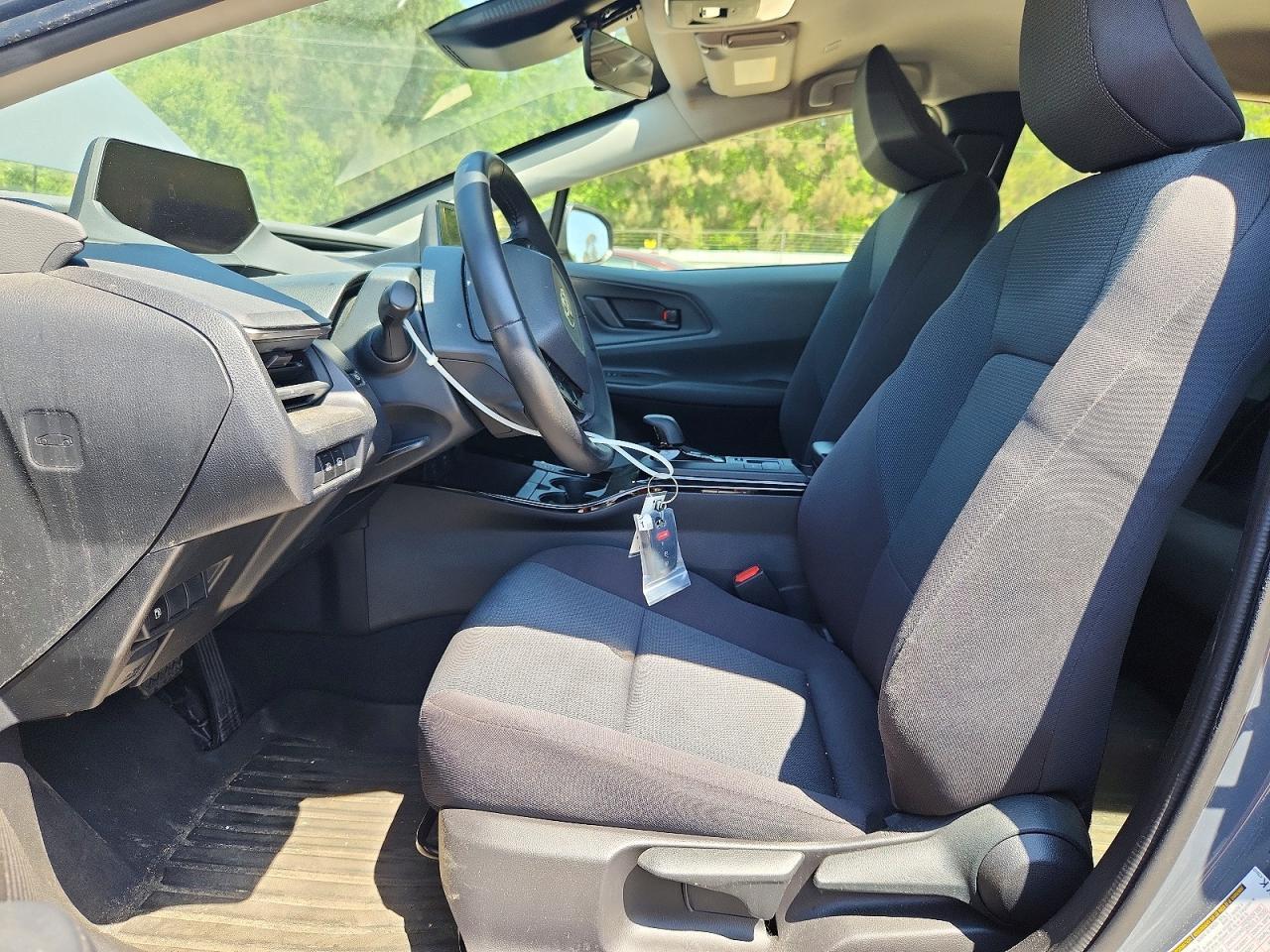 2025 TOYOTA PRIUS