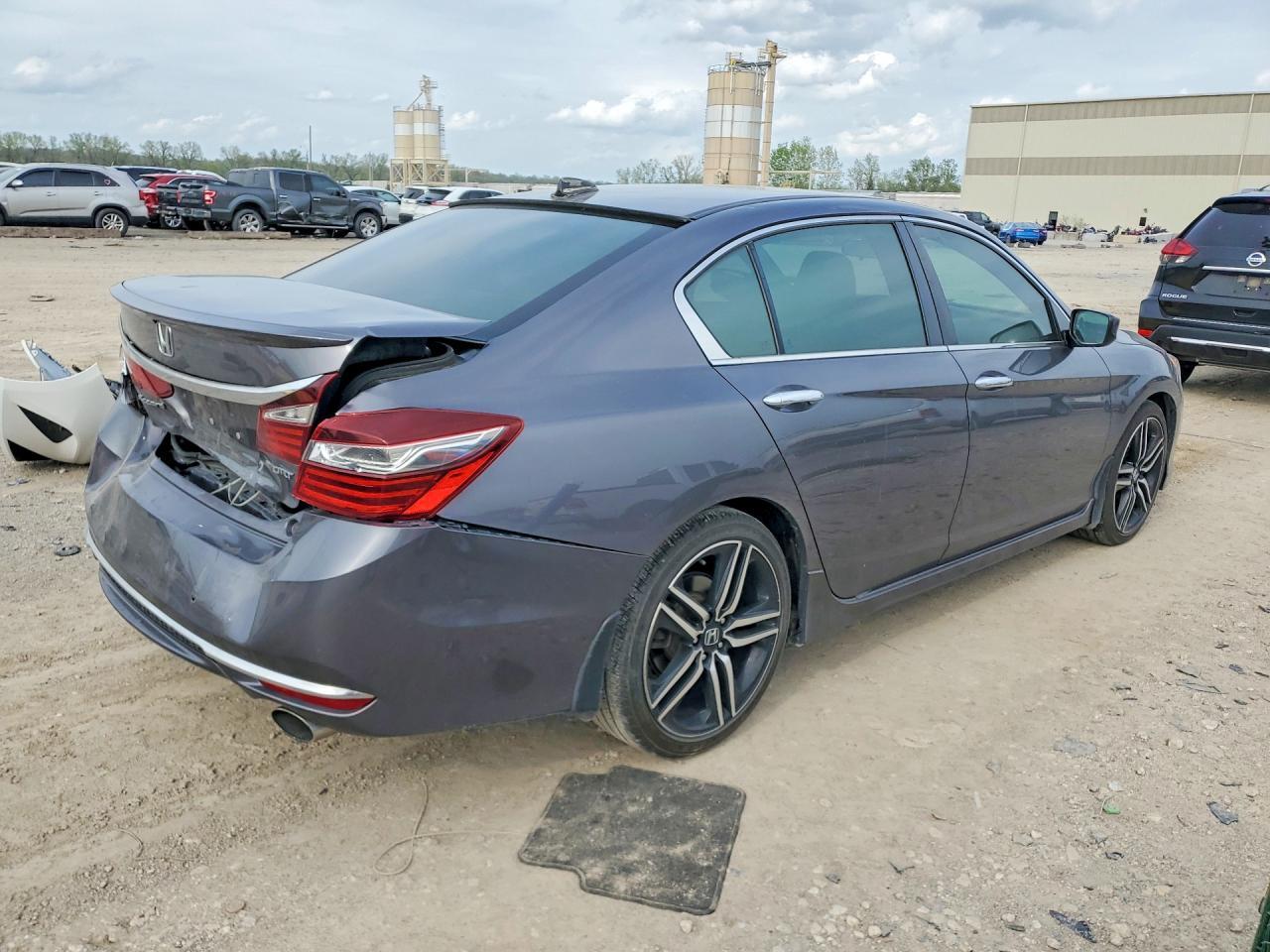 2016 HONDA ACCORD