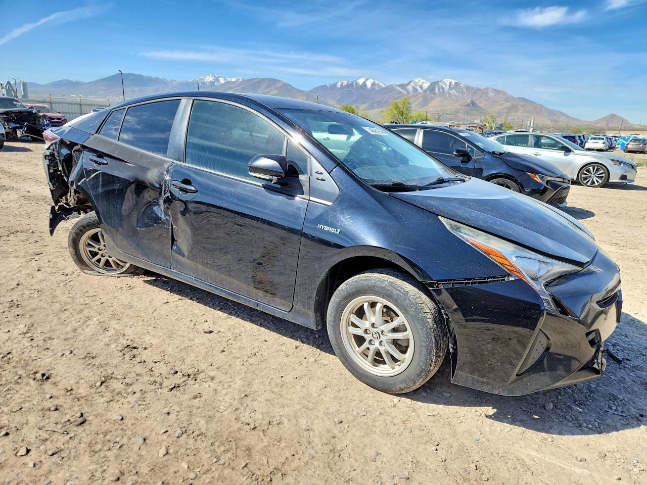 2016 TOYOTA PRIUS