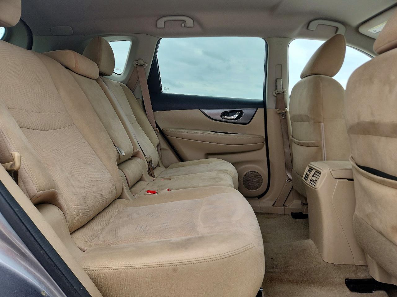 2015 NISSAN ROGUE