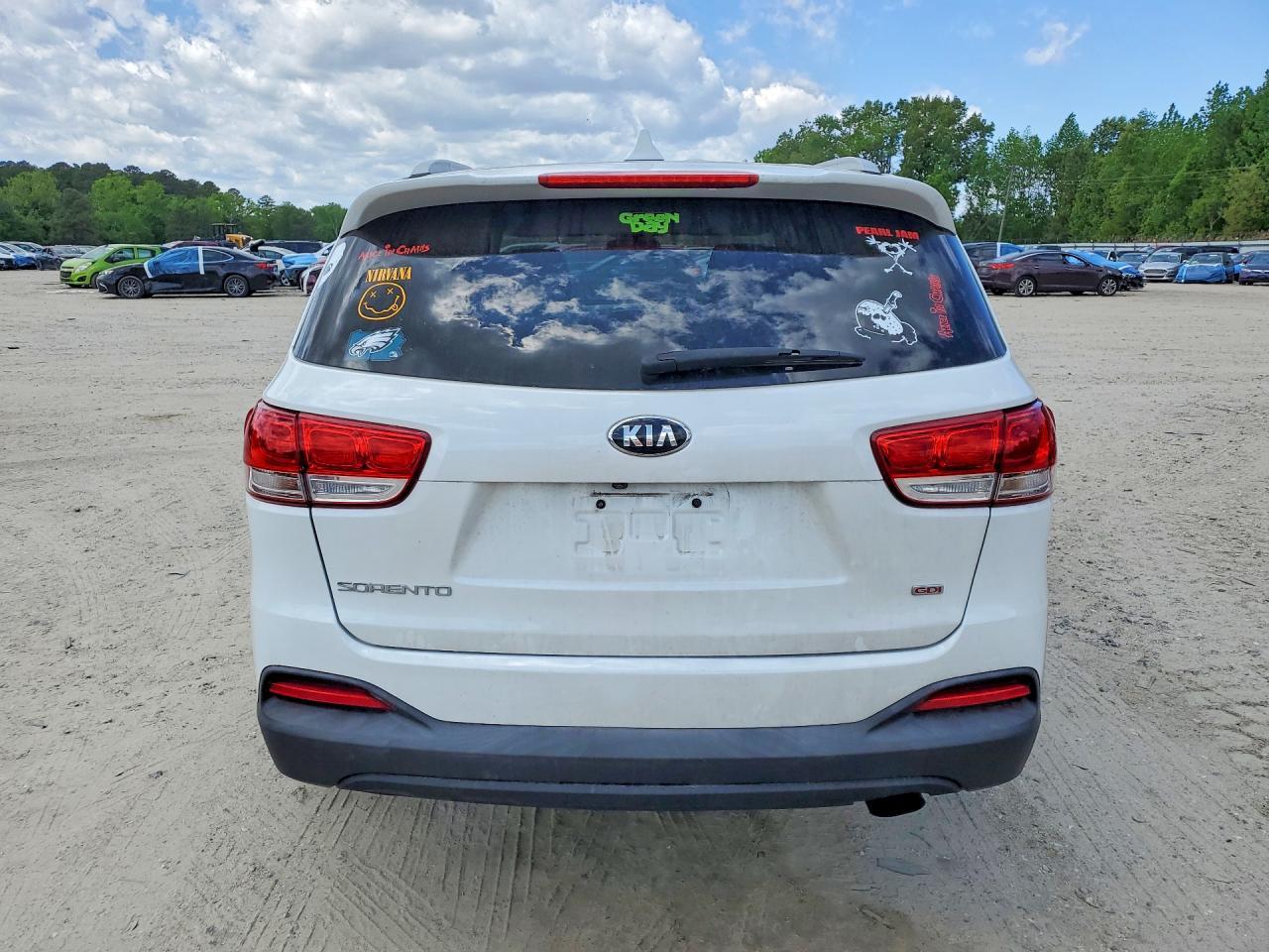 2016 KIA SORENTO