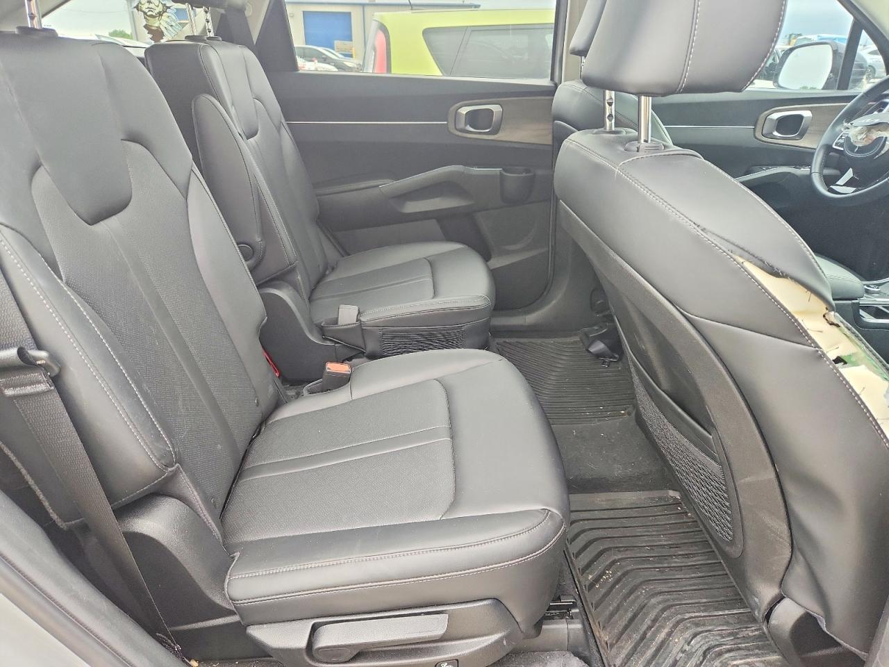 2023 KIA SORENTO