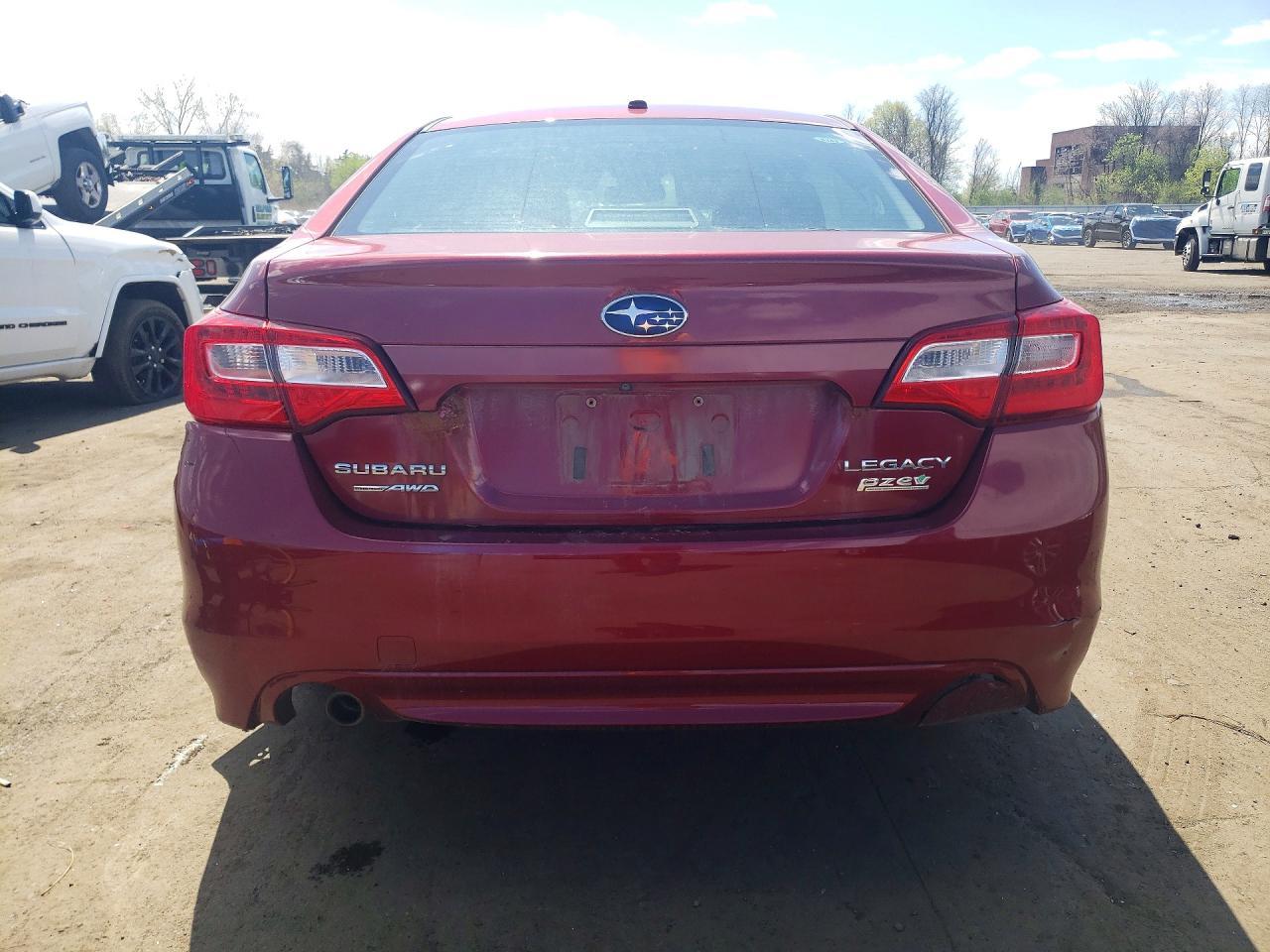 2015 SUBARU Legacy