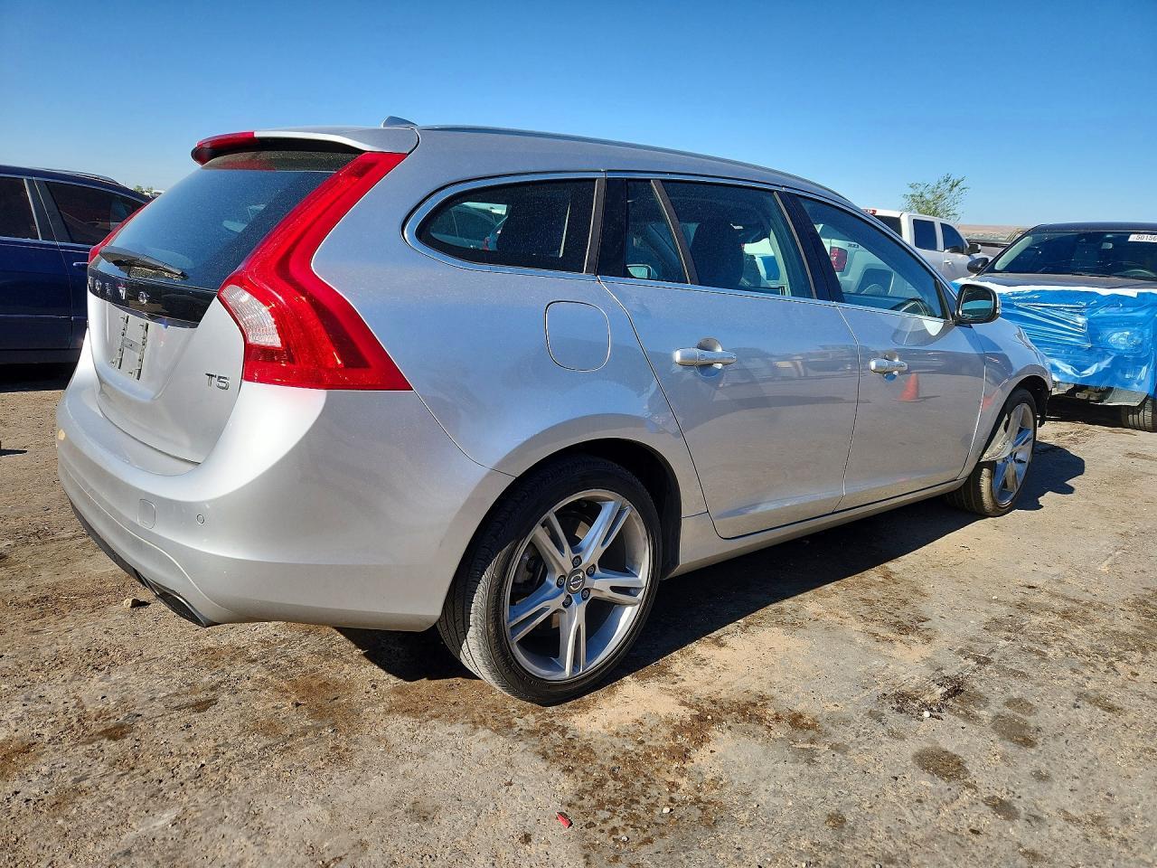 2016 VOLVO V60