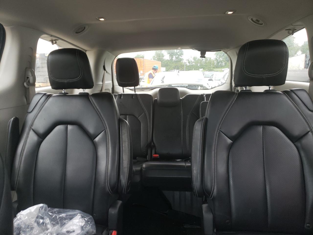 2020 CHRYSLER Voyager