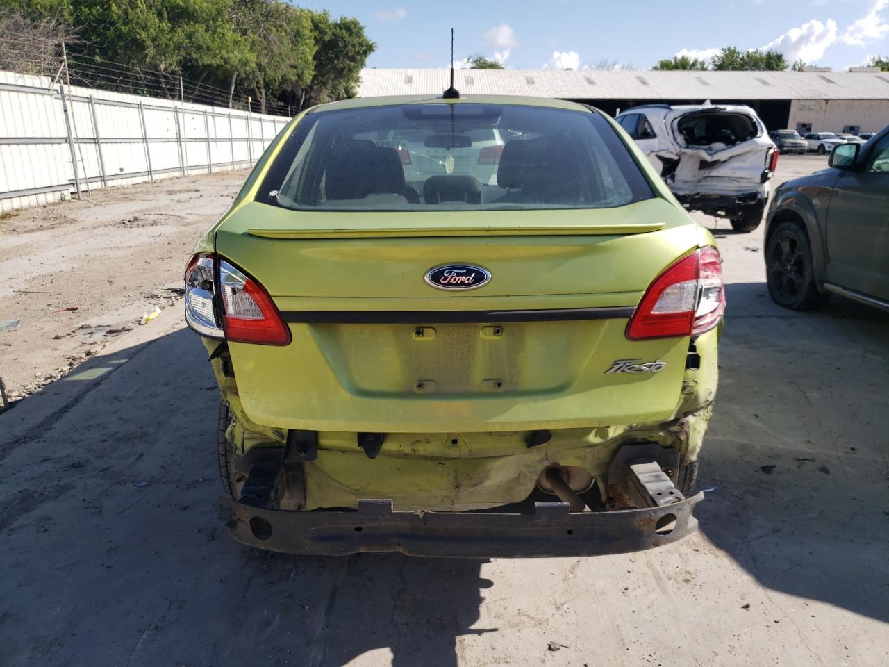 2013 FORD Fiesta