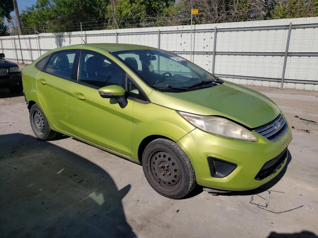 2013 FORD Fiesta