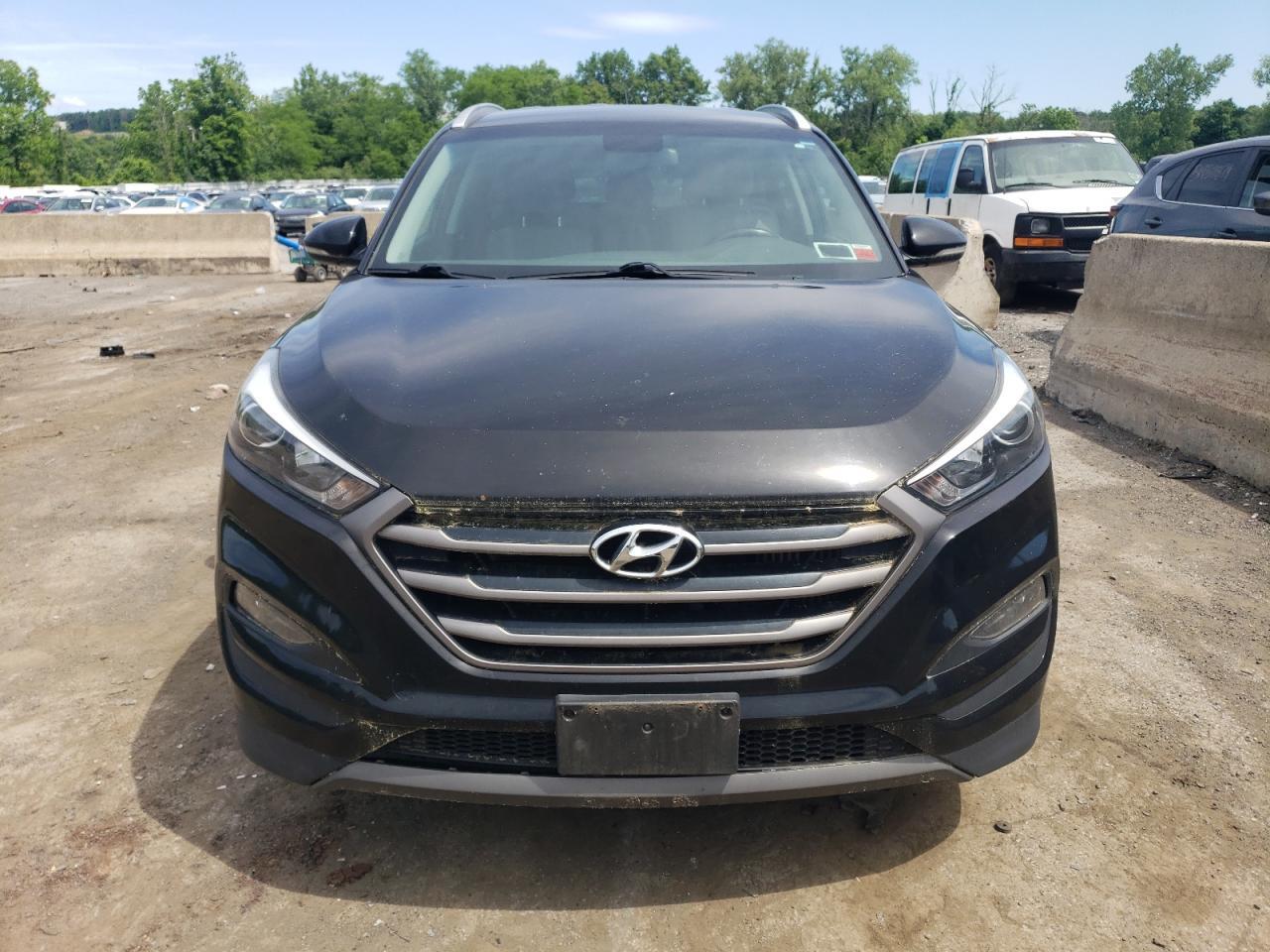 2016 HYUNDAI TUCSON