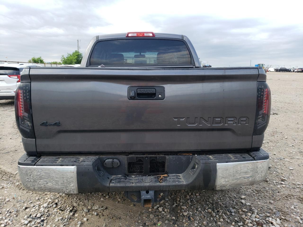 2016 TOYOTA TUNDRA