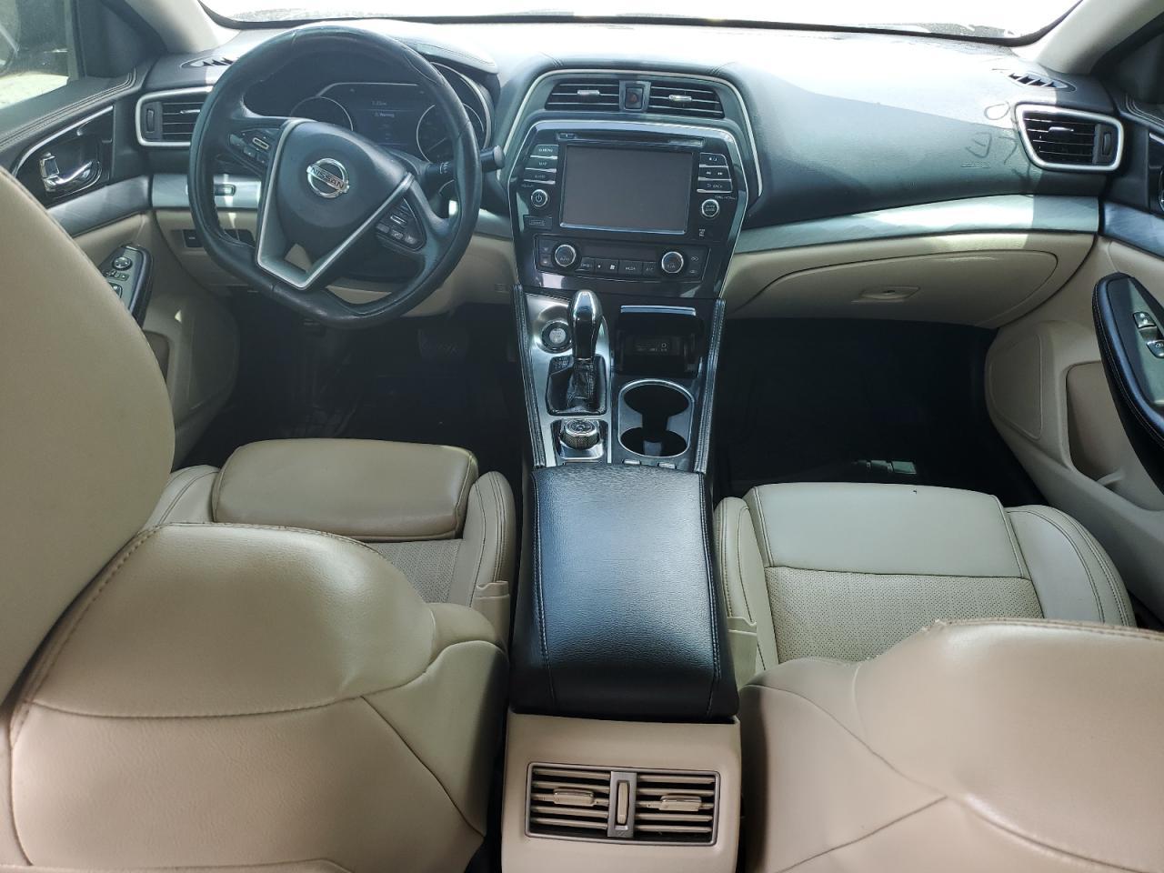 2017 NISSAN Maxima