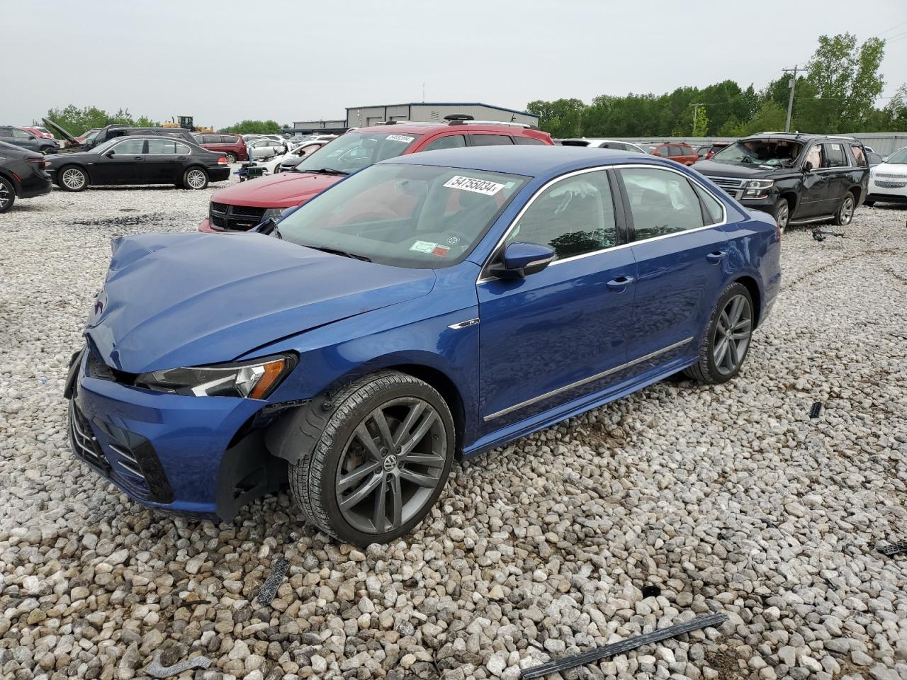 2017 VOLKSWAGEN Passat