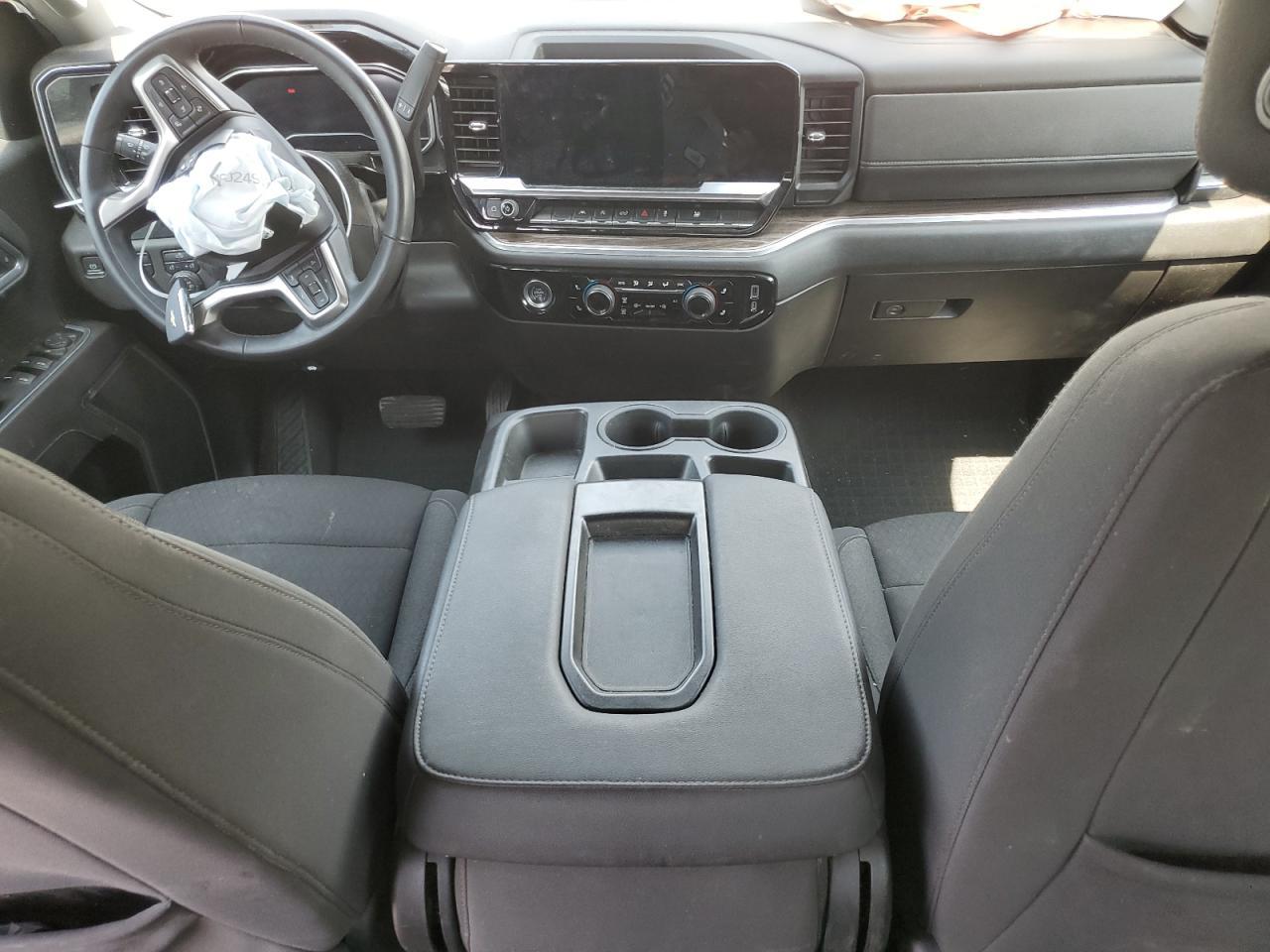 2023 CHEVROLET Silverado