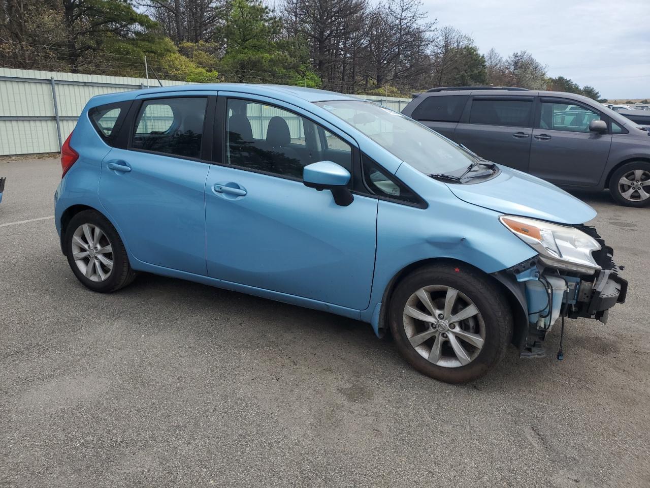 2015 NISSAN VERSA