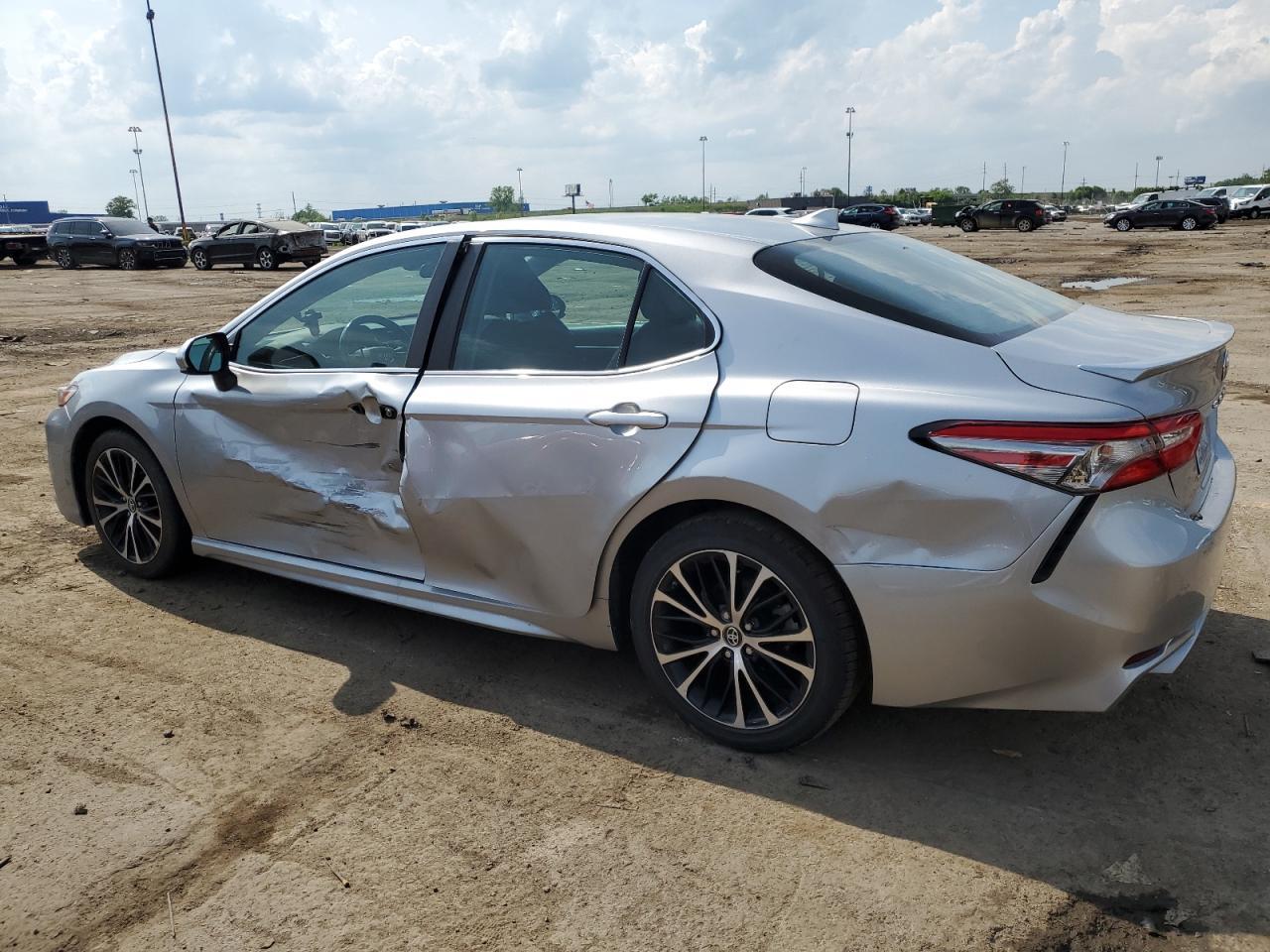 2019 TOYOTA CAMRY
