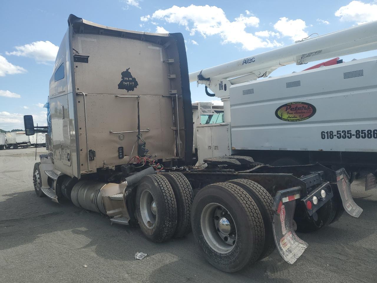 2016 KENWORTH Construction