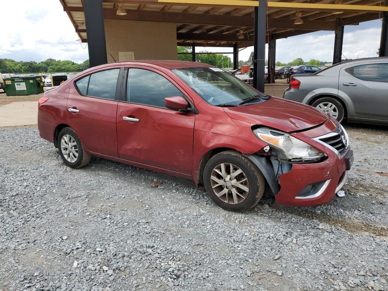 2017 NISSAN VERSA