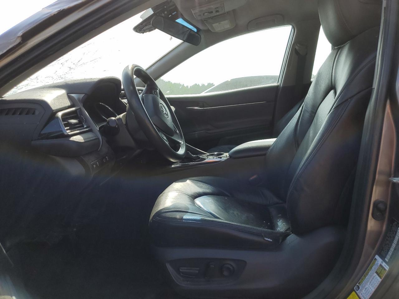 2019 TOYOTA CAMRY