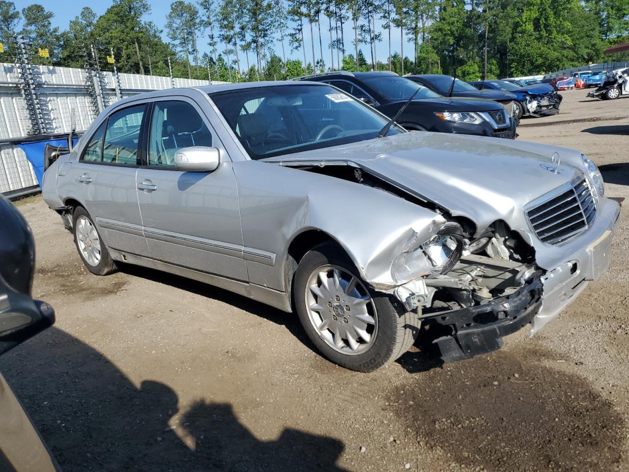 2001 MERCEDES-BENZ E-Class