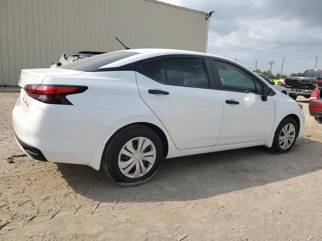 2023 NISSAN VERSA