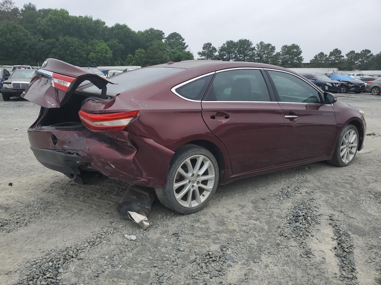 2013 TOYOTA Avalon