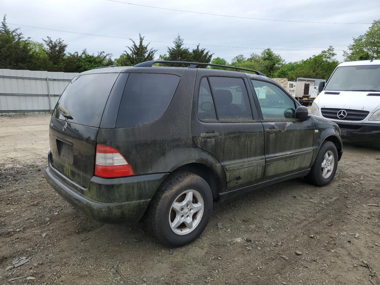 2001 MERCEDES-BENZ ML-Class