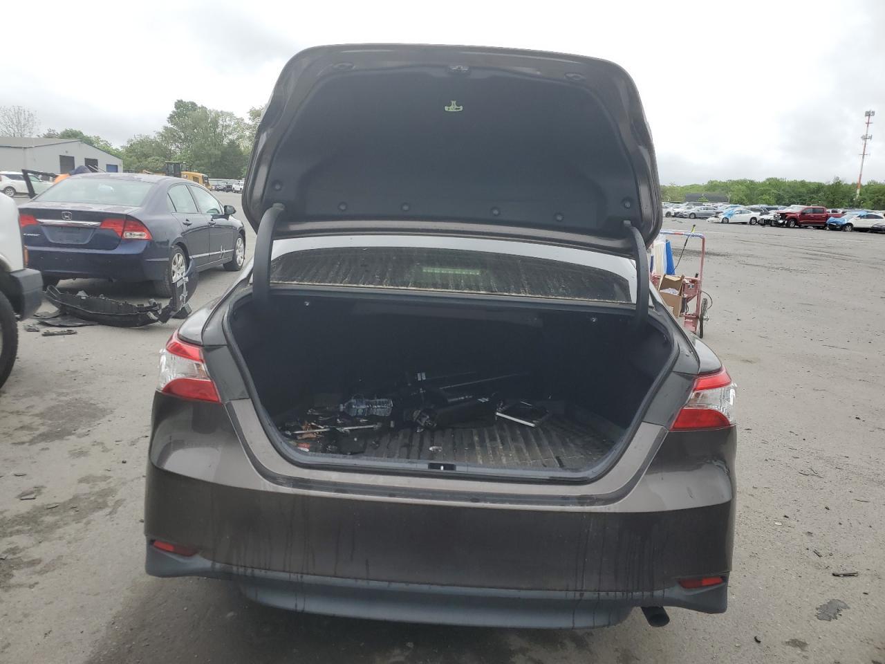 2018 TOYOTA CAMRY