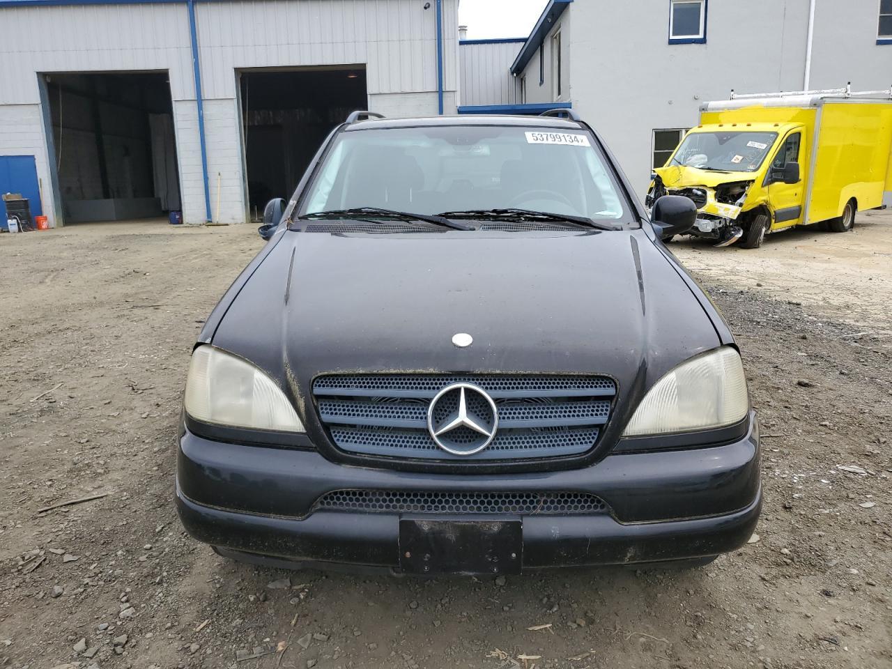 2001 MERCEDES-BENZ ML-Class