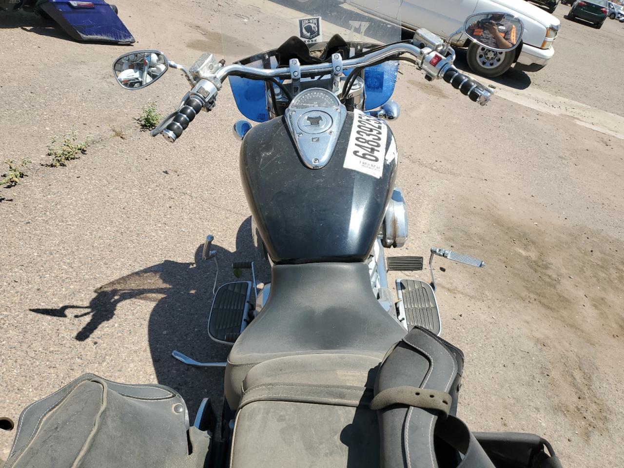 2004 HONDA VTX1800