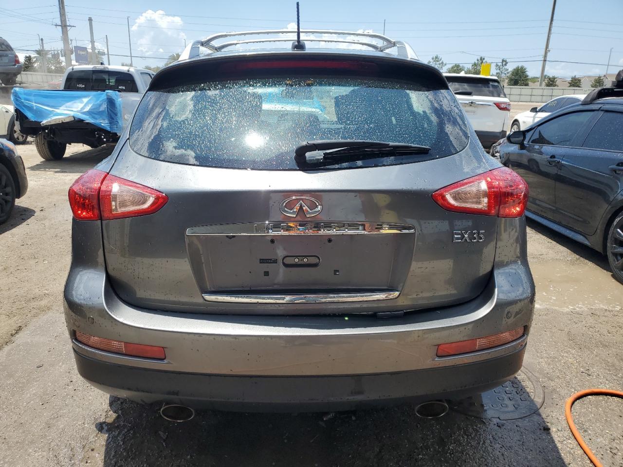 2011 INFINITI EX35