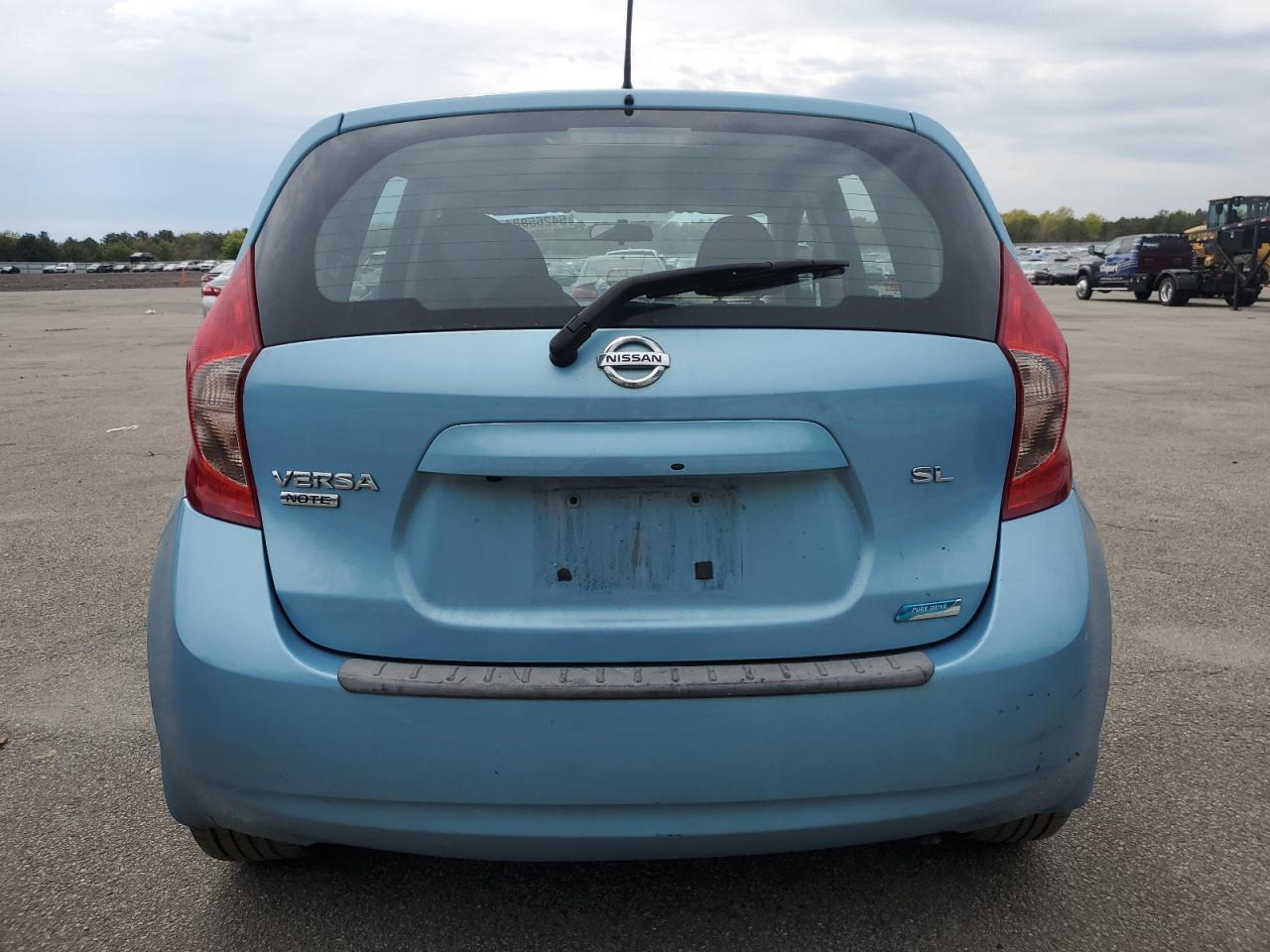2015 NISSAN VERSA