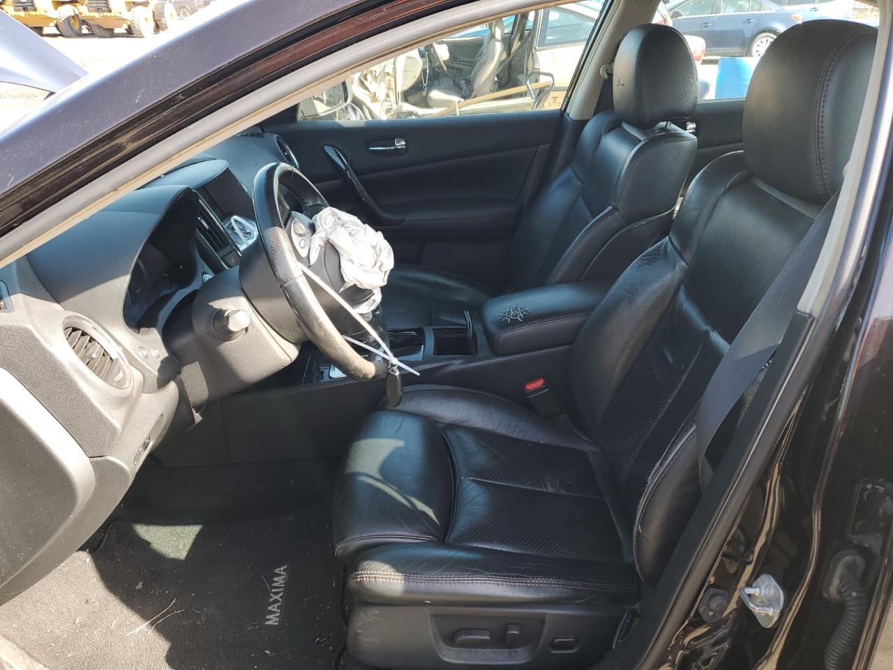 2011 NISSAN Maxima