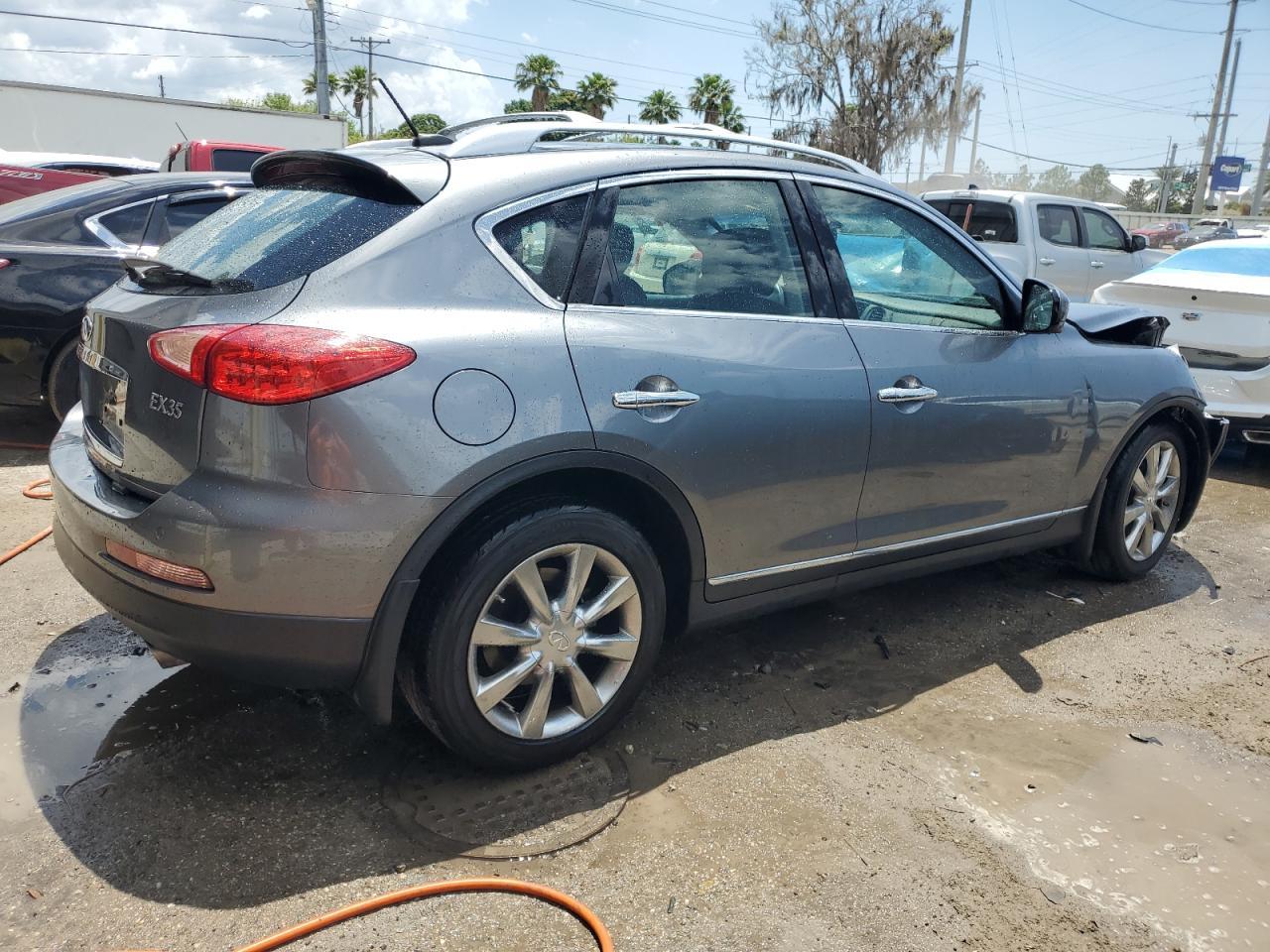2011 INFINITI EX35
