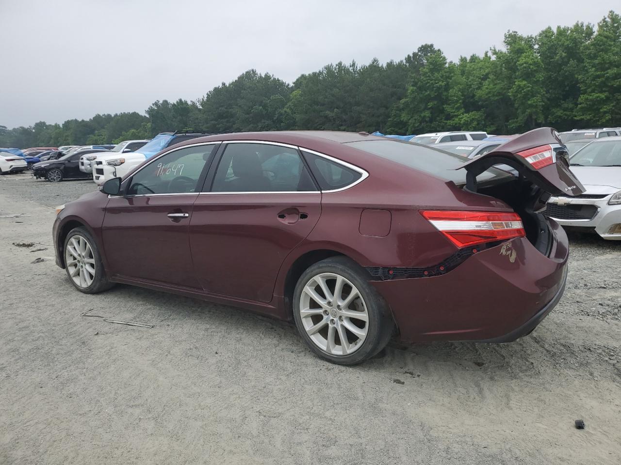 2013 TOYOTA Avalon