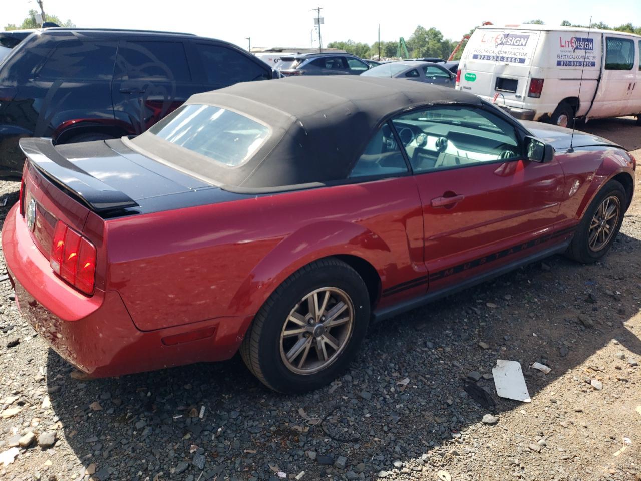 2005 FORD MUSTANG