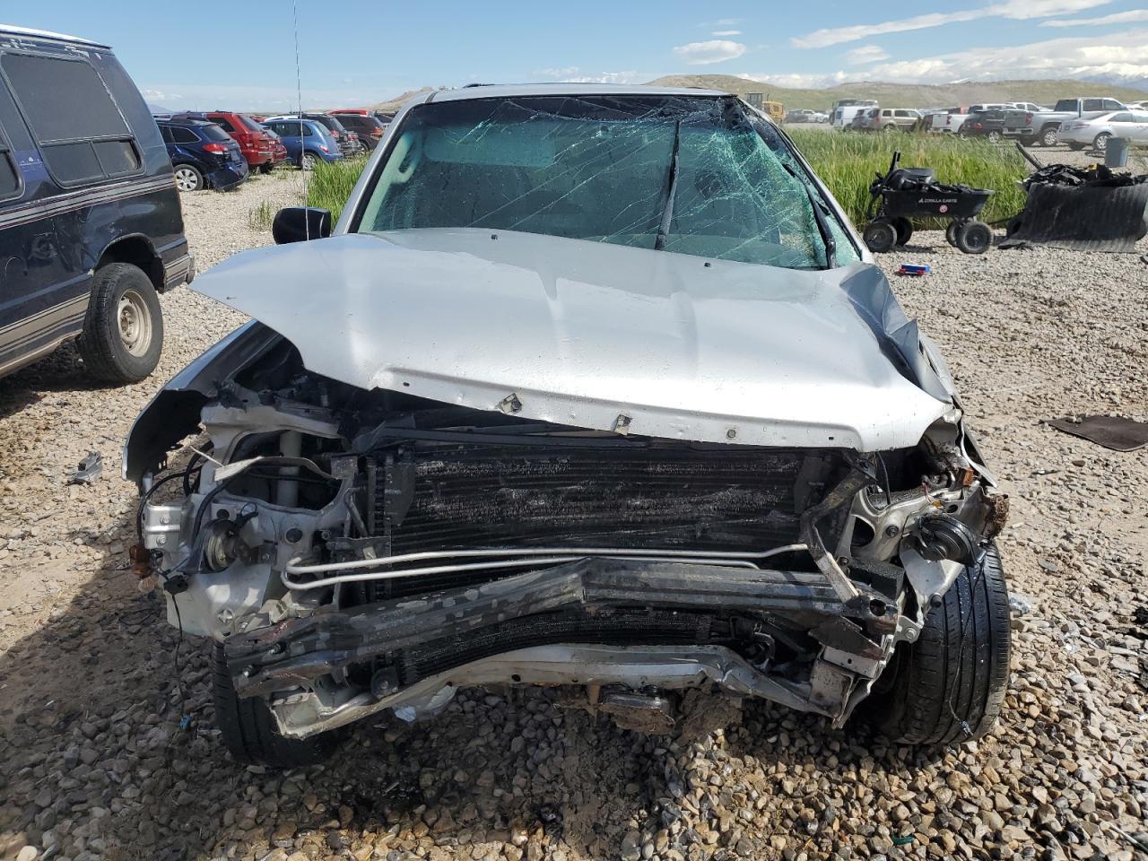 2004 MAZDA Tribute
