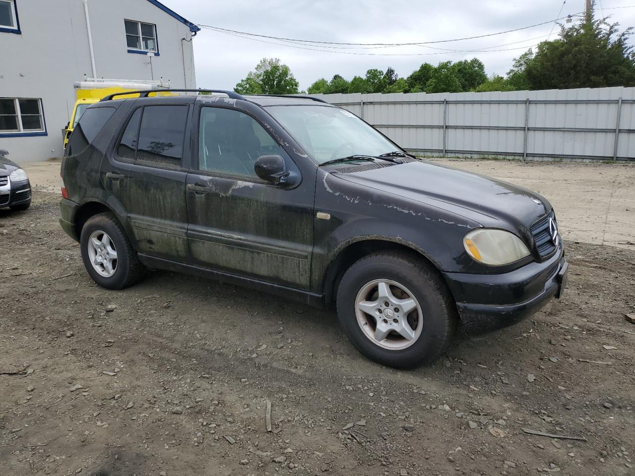 2001 MERCEDES-BENZ ML-Class