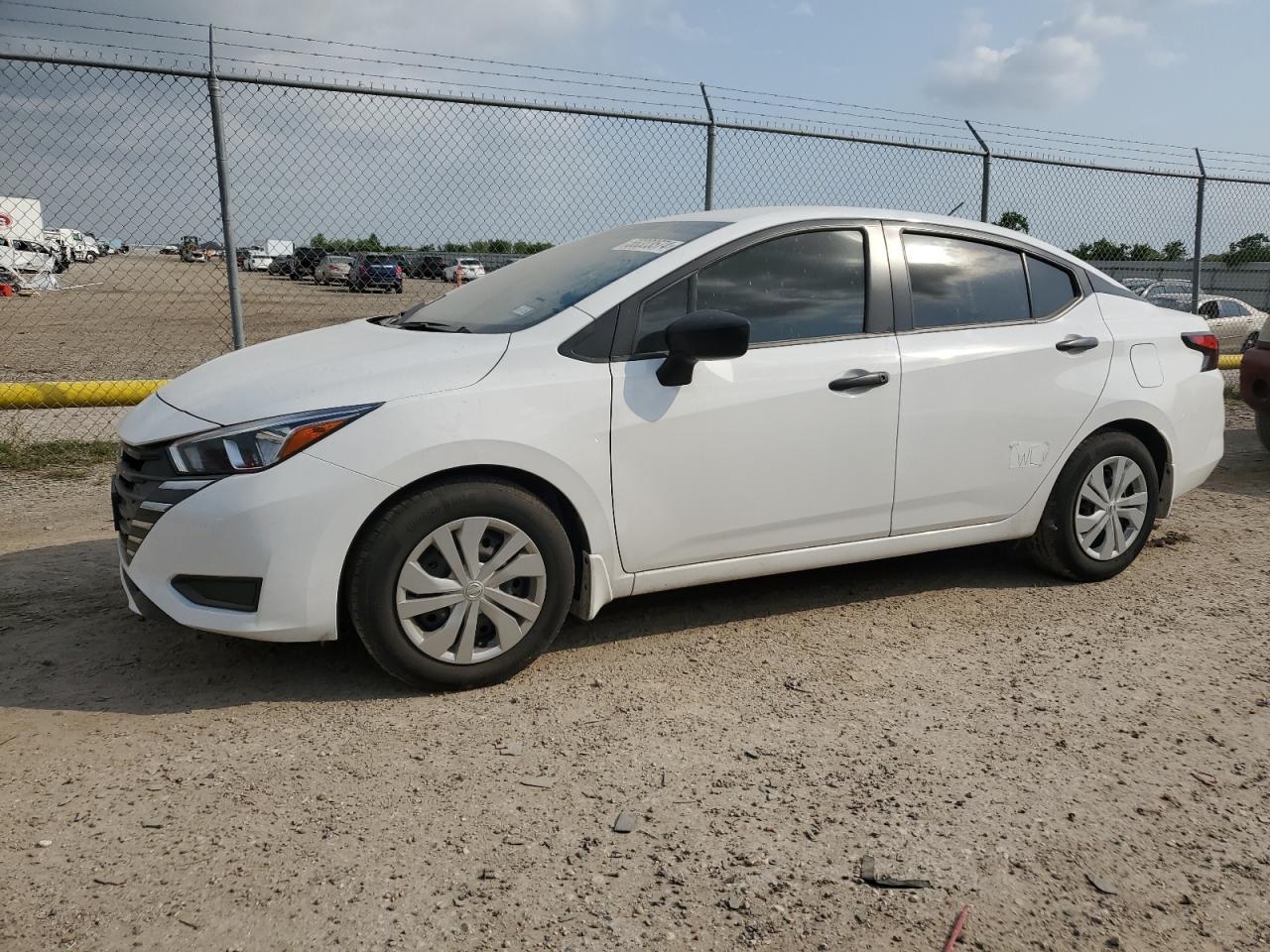 2023 NISSAN VERSA
