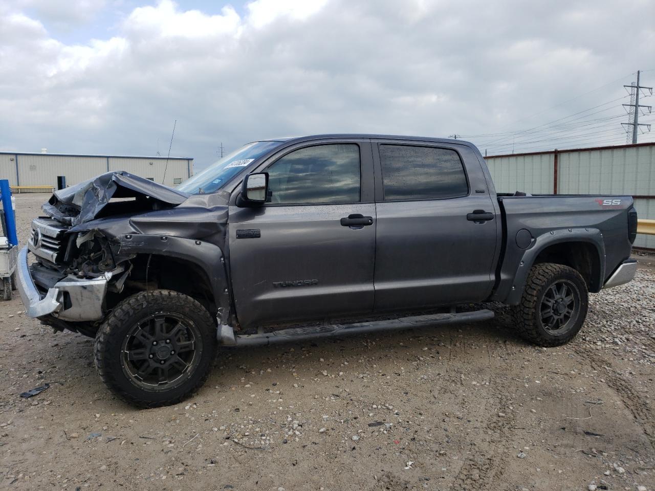 2016 TOYOTA TUNDRA