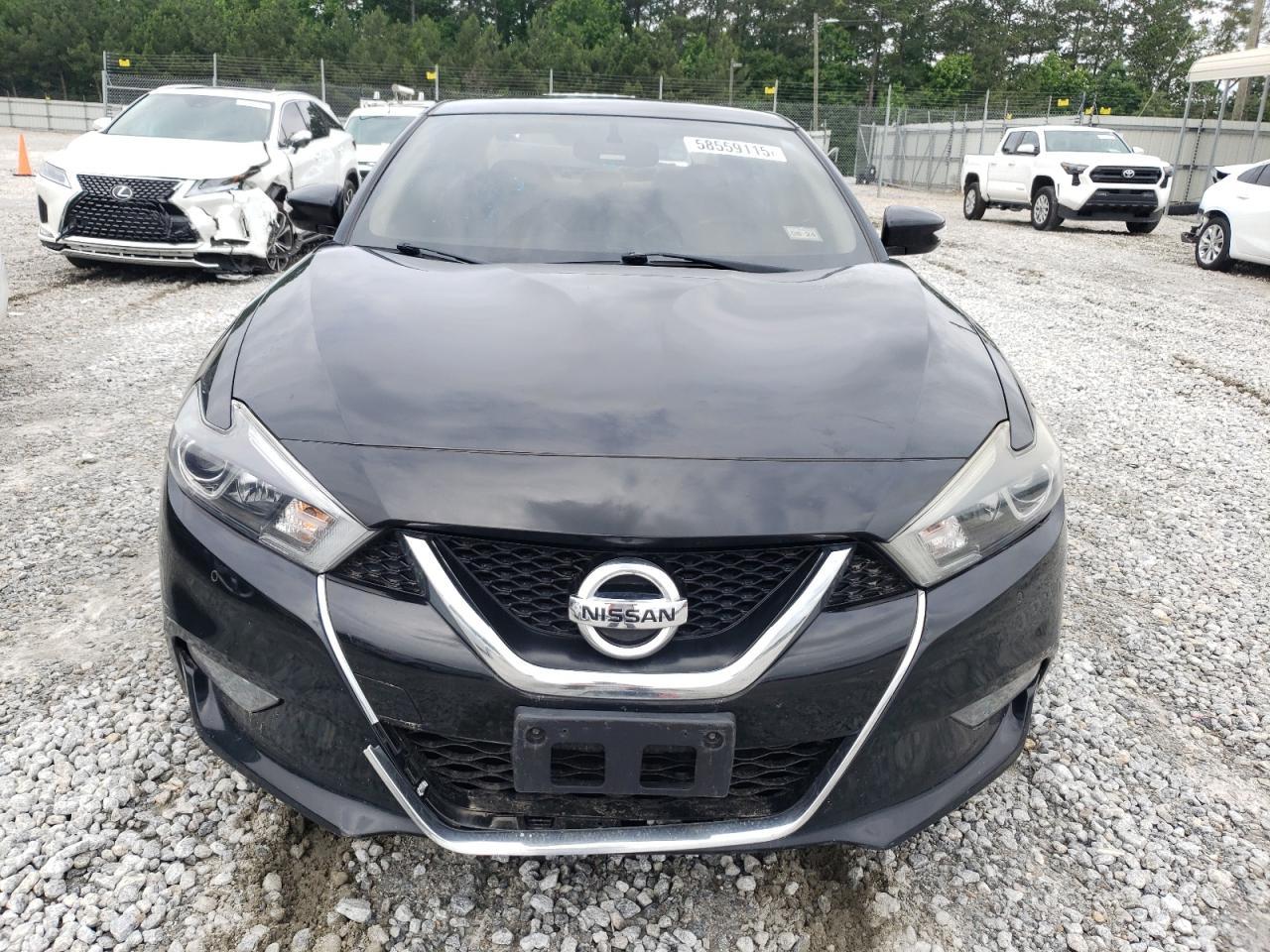 2017 NISSAN Maxima