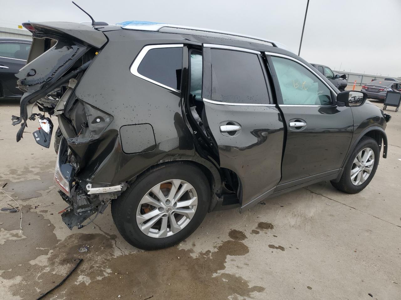 2016 NISSAN ROGUE