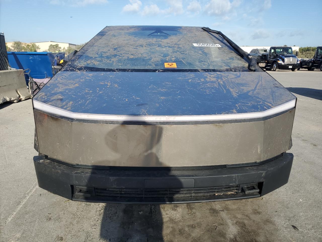 2025 TESLA Cybertruck
