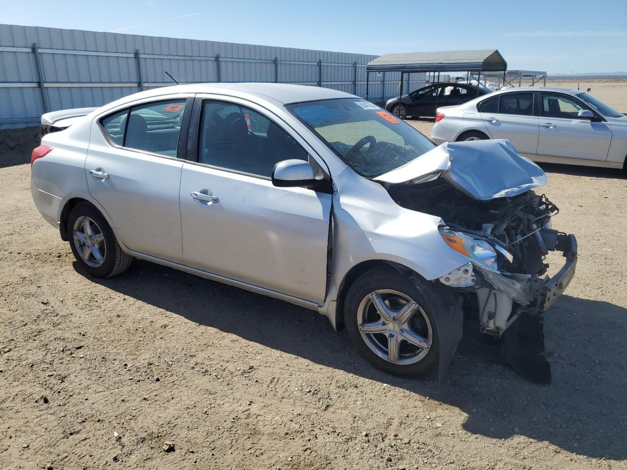 2013 NISSAN VERSA