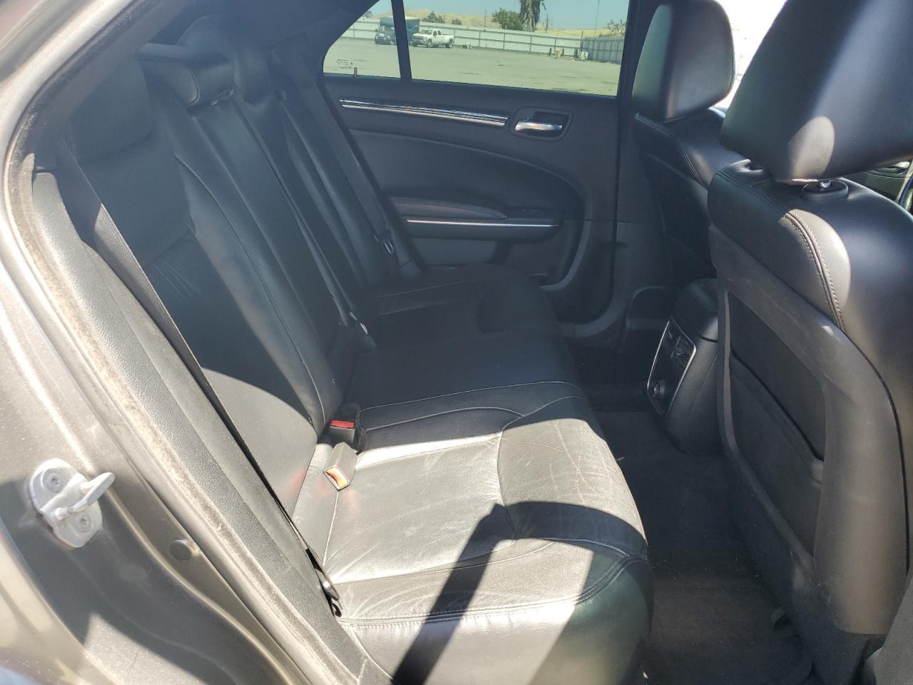 2011 CHRYSLER 300