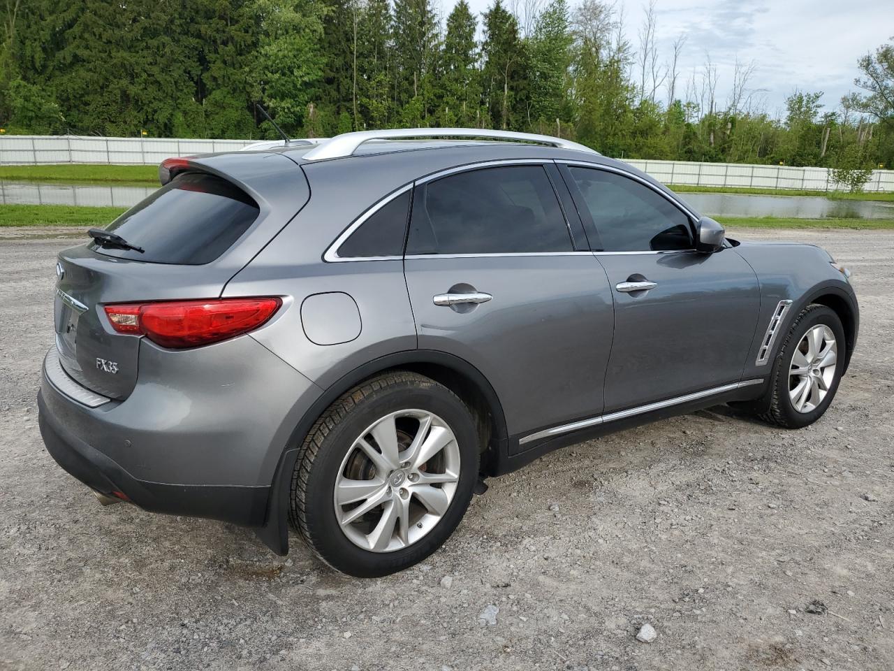 2012 INFINITI FX35