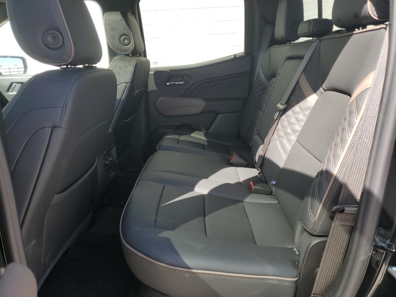 2025 GMC CANYON