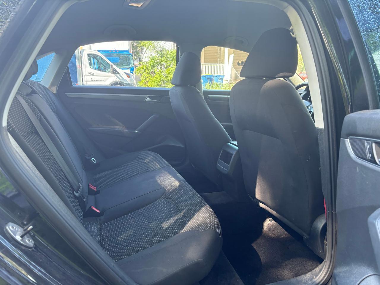 2016 VOLKSWAGEN Passat