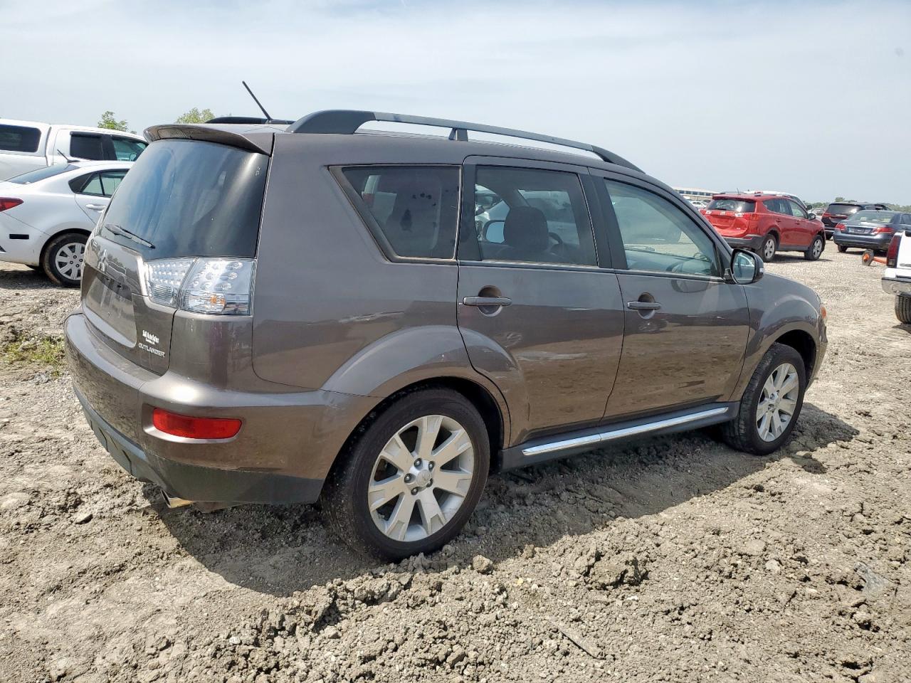 2012 MITSUBISHI outlander