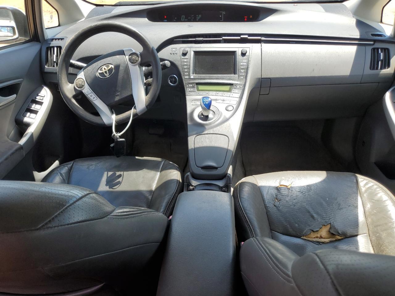 2011 TOYOTA PRIUS